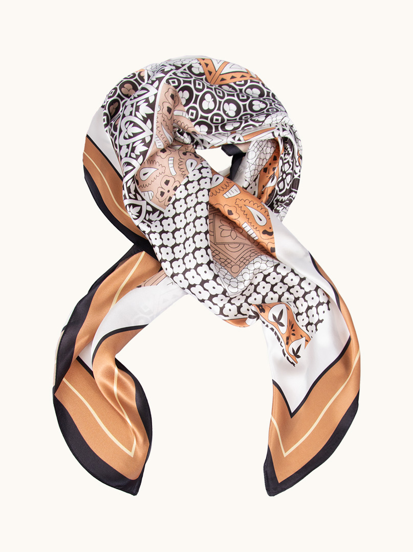 Large silk scarf with geometric pattern beige and black 88x88 cm  image 1
