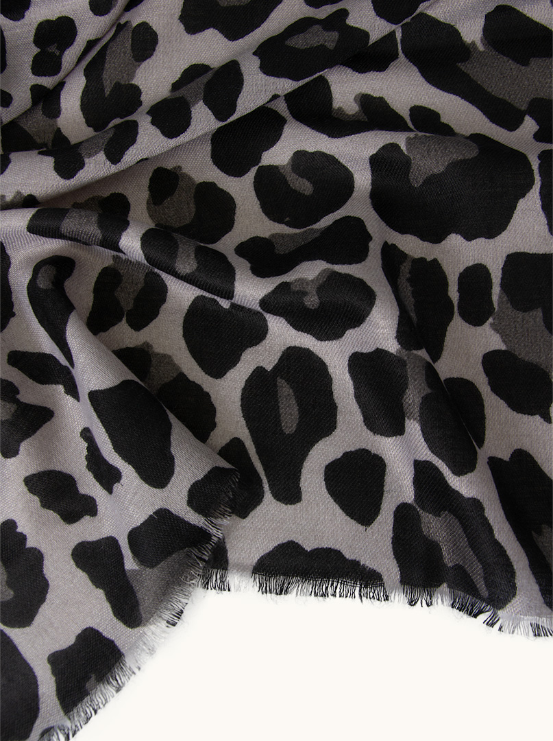 Viscose scarf with animal motif in graphite spots 90cm x 180cm image 3