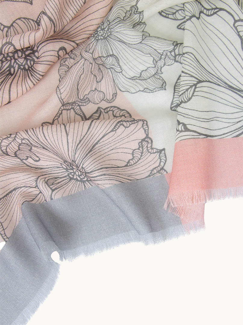 Scarf 100% wool with floral twist 95 cm x 210 cm PREMIUM image 4