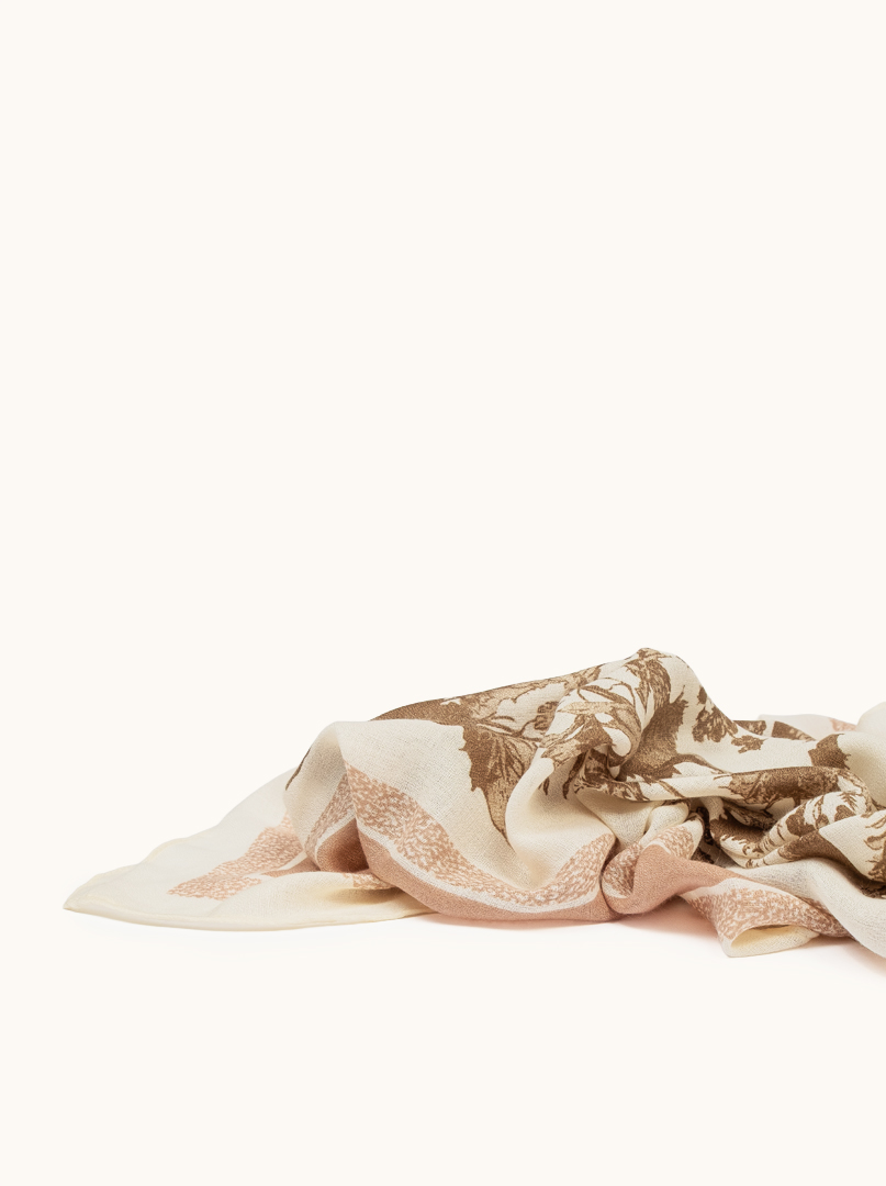 Lightweight pink scarf with botanical motif, 100% viscose, 70x180 cm image 4