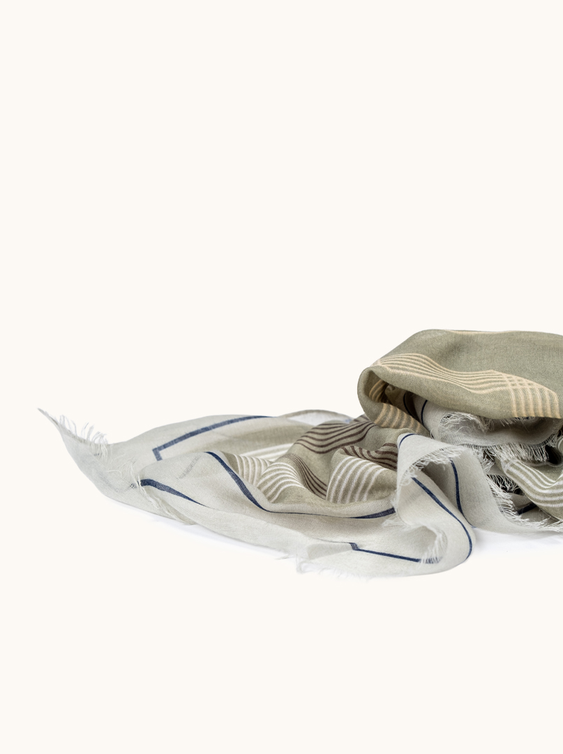 Lightweight cotton and viscose scarf with geometric patterns, 90 cm x 180 cm image 4