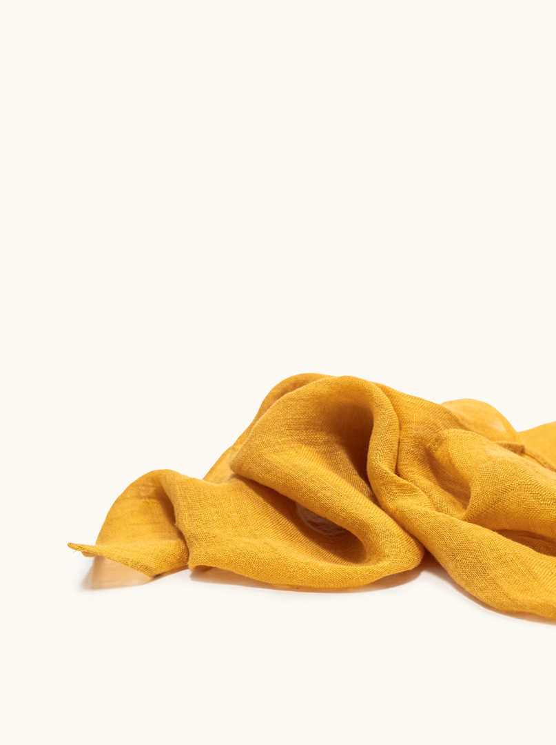 Mustard-coloured 100% linen shawl 57cm x 72cm image 4
