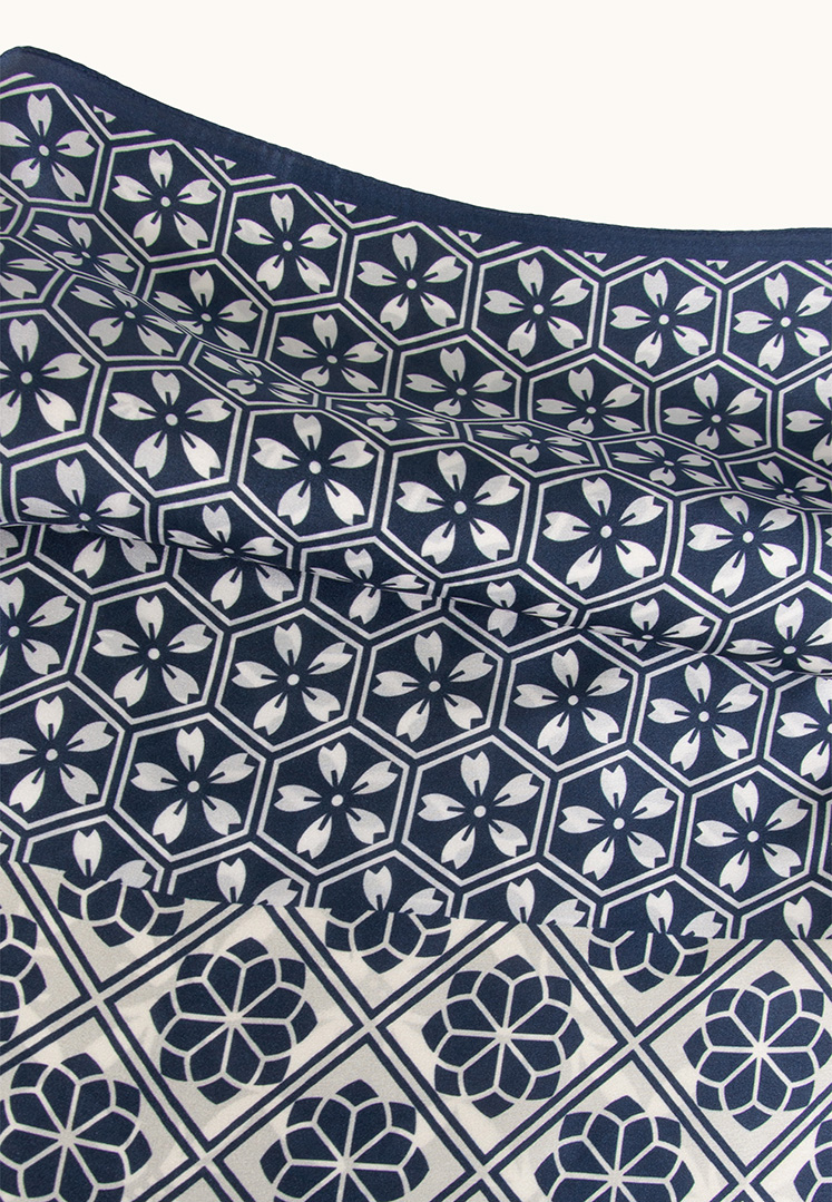 Small women's silk scarf with herringbone pattern, 53 cm x 53 cm image 3