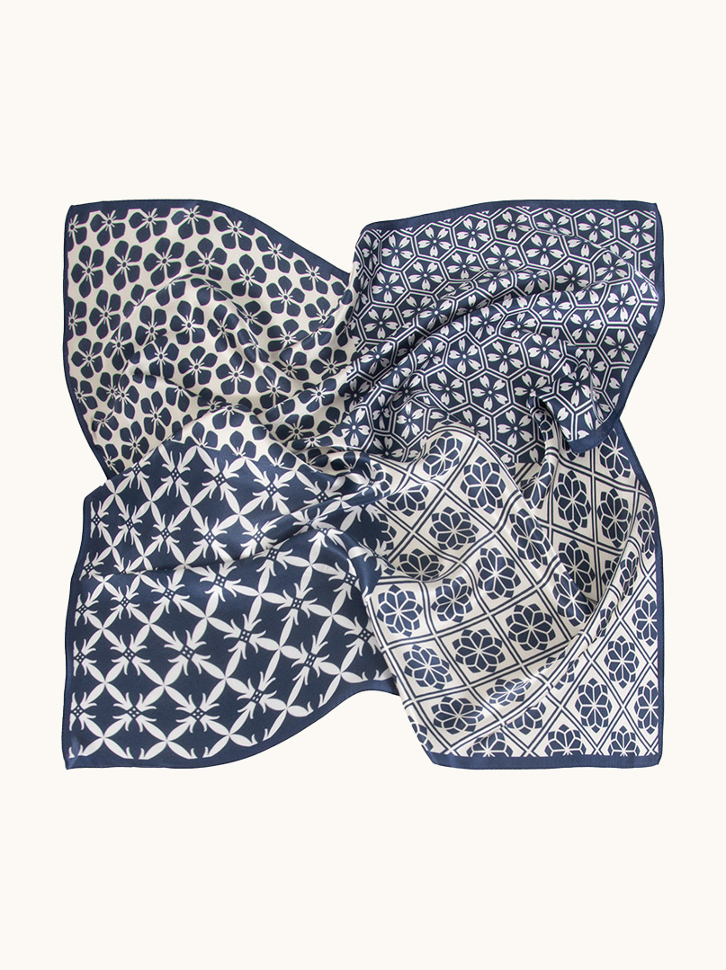 Small women's silk scarf with herringbone pattern, 53 cm x 53 cm image 4