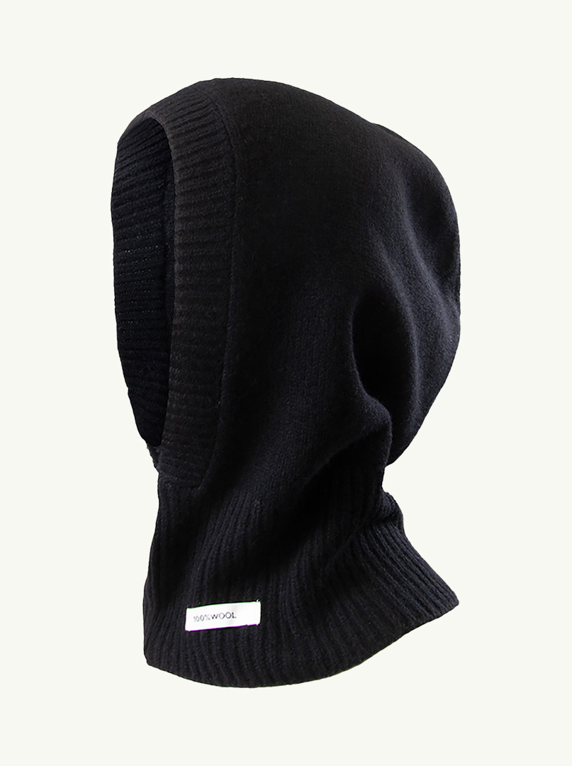 Fitted hood in wool black image 4